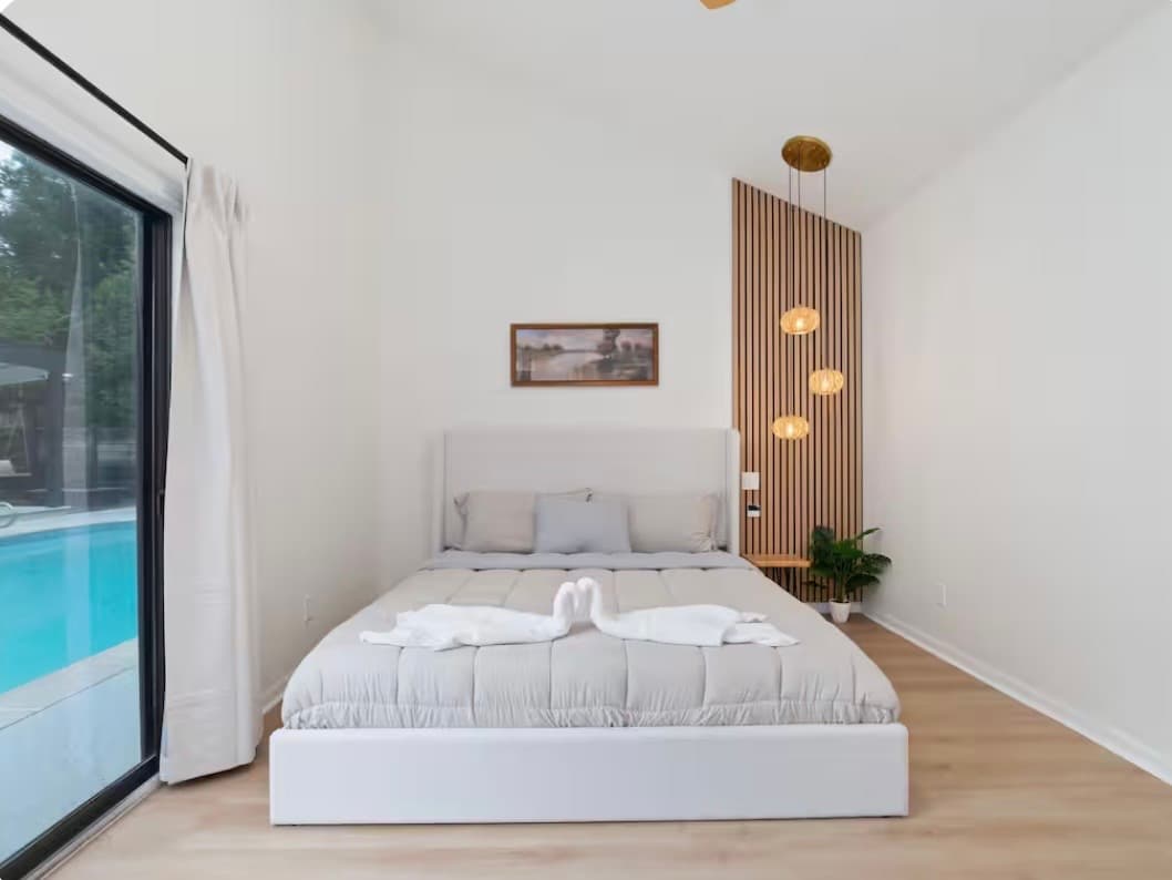Houston Luxury Airbnb - Photo 5